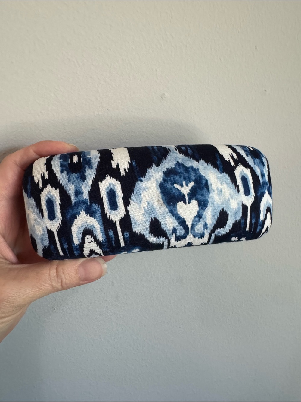 VERA BRADLEY Blue Hard Sided Clamshell EYE GLASS CASE